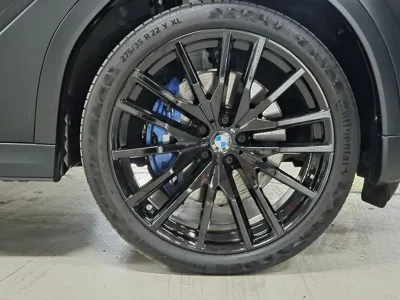 BMW X6 2025, 39277 км, за 68918.21 USD