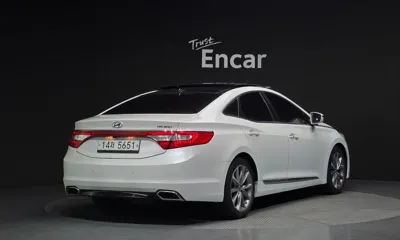 Hyundai Grandeur 2015, 161394 км, за 4757.18 USD