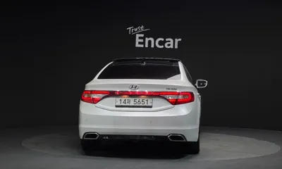 Hyundai Grandeur 2015, 161394 км, за 4757.18 USD