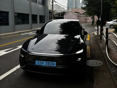 Tesla Model Y 2025, 12000 км, за 18708.15 USD