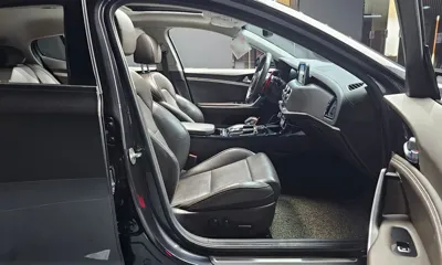Kia Stinger 2018, 105407 км, за 9383.3 USD - фото 10