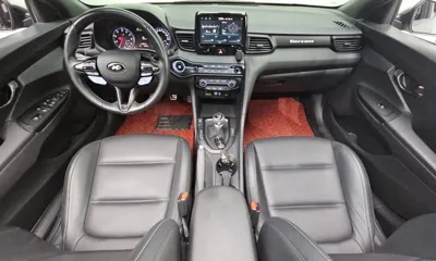 Hyundai Veloster 2019, 87956 км, за 11052.57 USD - фото 7