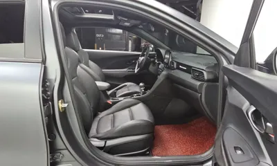 Hyundai Veloster 2019, 87956 км, за 11052.57 USD - фото 11
