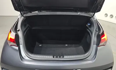 Hyundai Veloster 2019, 87956 км, за 11052.57 USD - фото 20