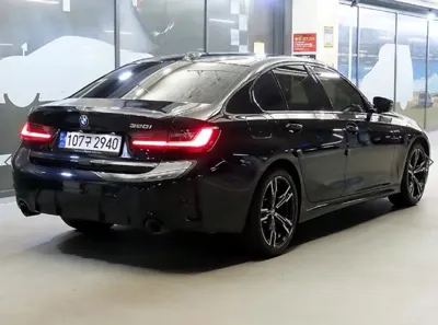 BMW 3-Series 2024, 21589 км, за 25265.85 USD