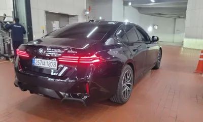 BMW 5-Series 2025, 17666 км, за 34453.61 USD