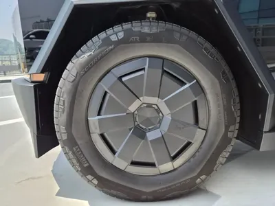 Tesla Cybertruck 2025, 6970 км, за 103539.87 USD - фото 5
