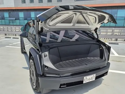 Tesla Cybertruck 2025, 6970 км, за 103539.87 USD - фото 6