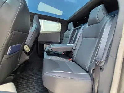 Tesla Cybertruck 2025, 6970 км, за 103539.87 USD - фото 10