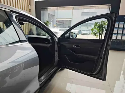BYD Qin L 2025, 12000 км, за 15273.39 USD - фото 13