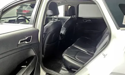 Kia Sportage 2023, 115089 км, за 12365.17 USD - фото 11