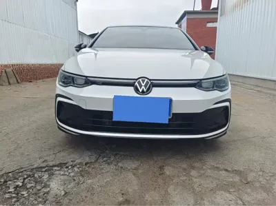 Volkswagen Golf 2022, 45000 км, за 17313.73 USD