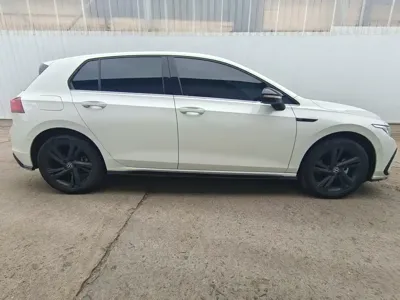 Volkswagen Golf 2022, 45000 км, за 17313.73 USD