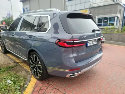 BMW X7 2023, 25000 км, за 74050.89 USD