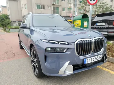 BMW X7 2023, 25000 км, за 74050.89 USD