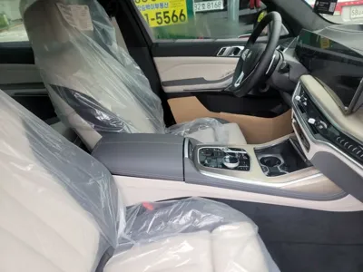 BMW X7 2023, 25000 км, за 74050.89 USD - фото 10