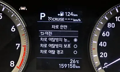 Hyundai Grandeur 2018, 159158 км, за 8261.78 USD - фото 18