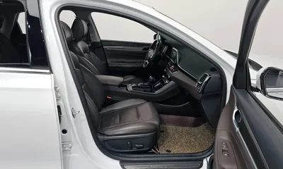 Hyundai Grandeur 2018, 159158 км, за 8261.78 USD - фото 26