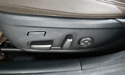 Hyundai Grandeur 2018, 159158 км, за 8261.78 USD - фото 32