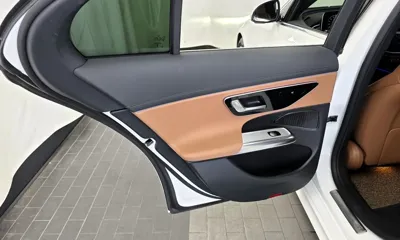 Mercedes-Benz E-Class 2025, 24415 км, за 38316.45 USD - фото 25