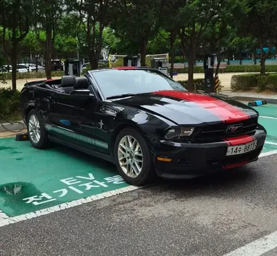 Ford Mustang · 2012 год