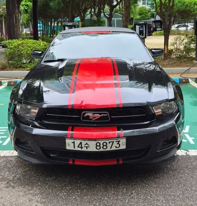Ford Mustang 2012, 135000 км, за 3575.37 USD