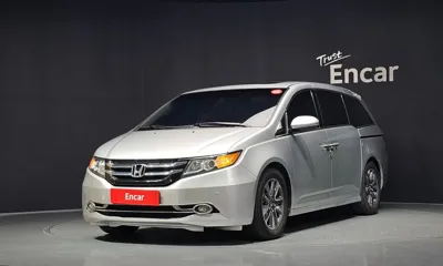 Honda Odyssey · 2015 год
