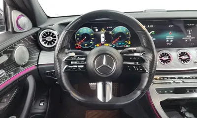 Mercedes-Benz E-Class 2022, 25405 км, за 28545.13 USD - фото 13