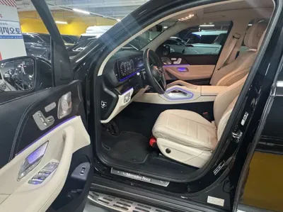 Mercedes-Benz GLE-Class 2025, 18000 км, за 68924.77 USD