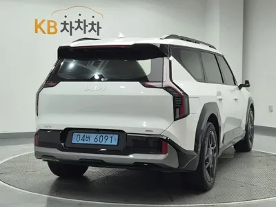 Kia EV9 2024, 72400 км, за 41628.69 USD