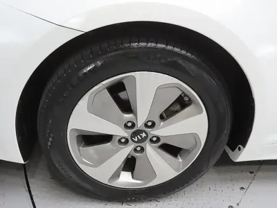 Kia K5 2015, 150575 км, за 3872.92 USD