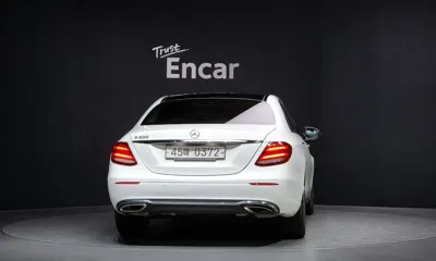 Mercedes-Benz E-Class 2017, 50028 км, за 12547.07 USD