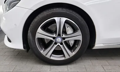 Mercedes-Benz E-Class 2017, 50028 км, за 12547.07 USD