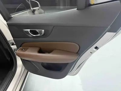 Volvo S60 2022, 49500 км, за 14699.54 USD - фото 10