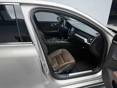 Volvo S60 2022, 49500 км, за 14699.54 USD - фото 11