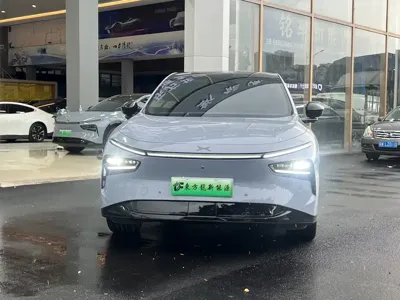 Xpeng 小鹏G7 · 2025 год