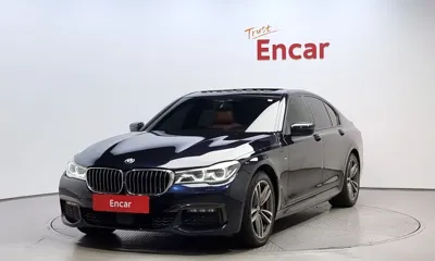 BMW 7-Series · 2017 год