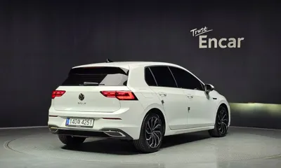Volkswagen Golf 2024, 17579 км, за 21127.21 USD