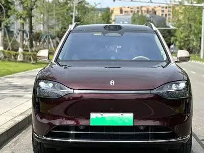 AITO 问界 AITO M9 2025, 9000 км, за 52997.62 USD