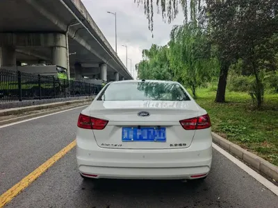Ford Escort 2017, 83000 км, за 2766.28 USD - фото 10