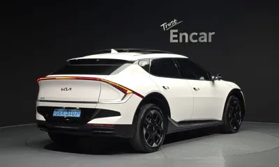 Kia EV6 2025, 33680 км, за 28160.69 USD