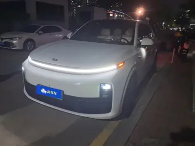 Li Auto Li L7 · 2023 год