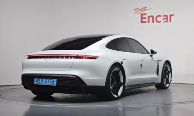 Porsche Taycan 2022, 32786 км, за 64526.72 USD