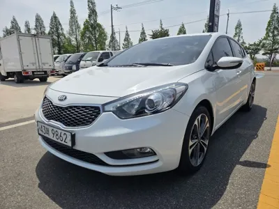 Kia K3 · 2013 год