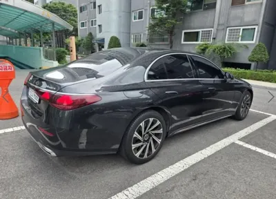 Mercedes-Benz E-Class 2024, 45373 км, за 41683.08 USD