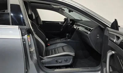 Volkswagen Arteon 2022, 52827 км, за 17178.72 USD - фото 11