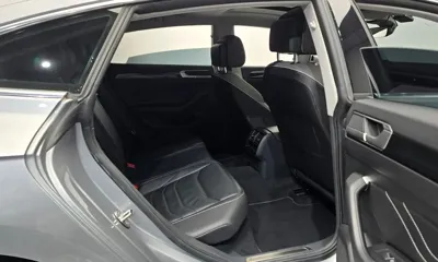 Volkswagen Arteon 2022, 52827 км, за 17178.72 USD - фото 12