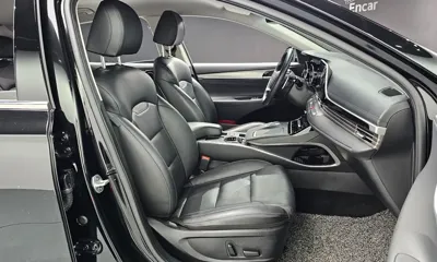 Hyundai Grandeur 2020, 125296 км, за 10744.28 USD - фото 12