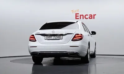 Mercedes-Benz E-Class 2017, 114834 км, за 11721.03 USD