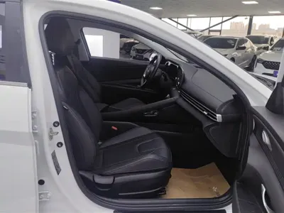 Hyundai Elantra 2023, 31500 км, за 10270.55 USD - фото 8